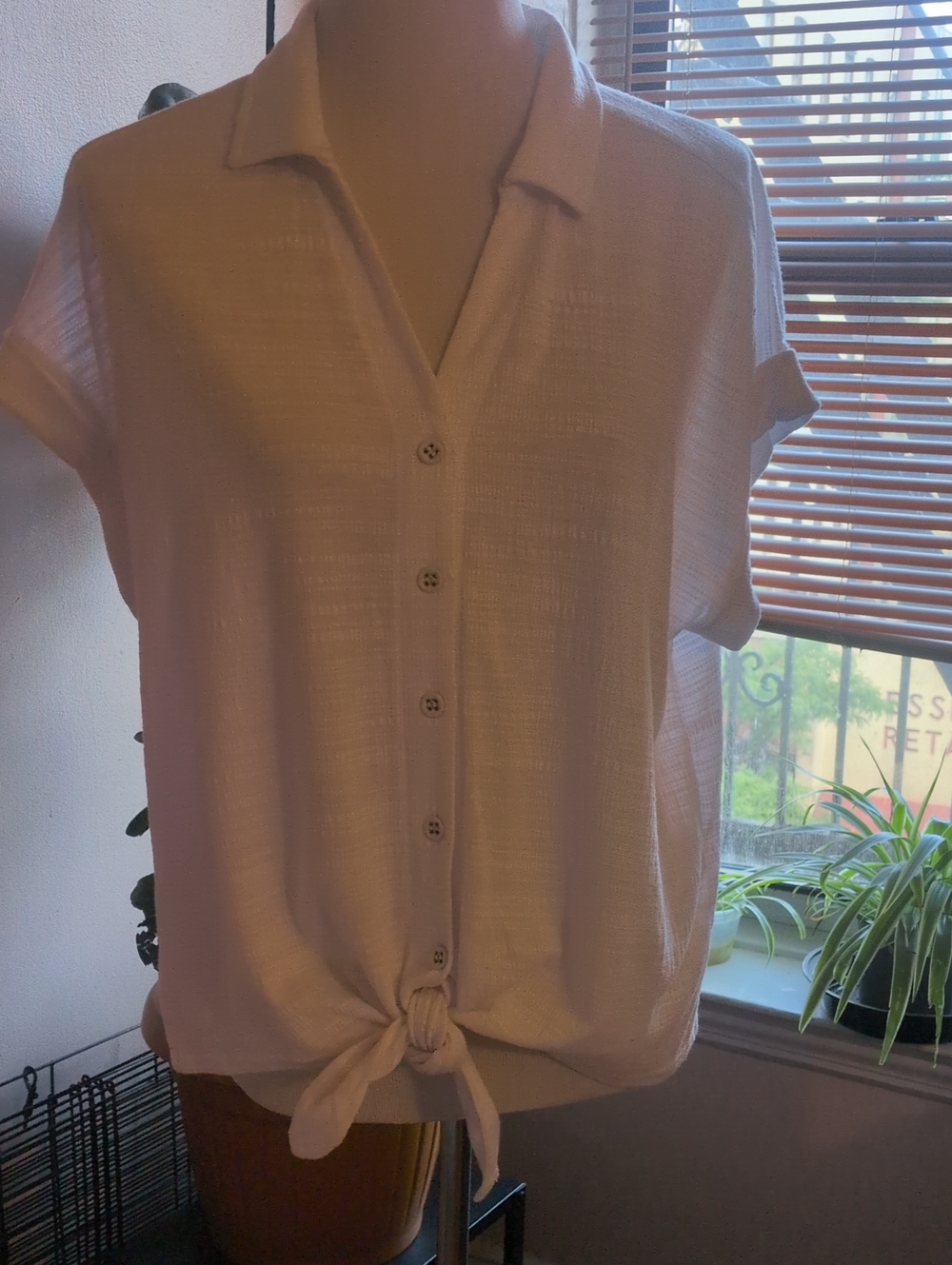 Lightweight White Button-Front Tie-Hem Women's Top